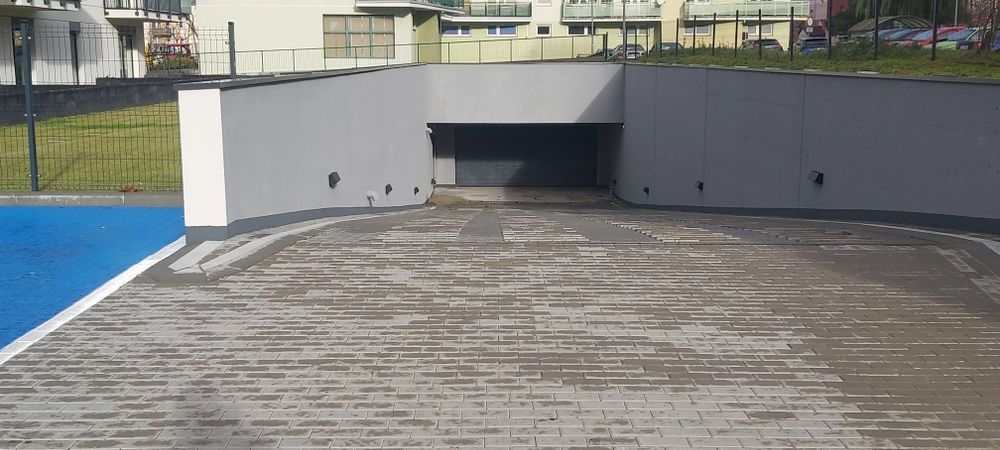 Wynajmę miejsce postojowe SCHOSTRZYGI NOWY BLOK ul. Armii Krajowej 19