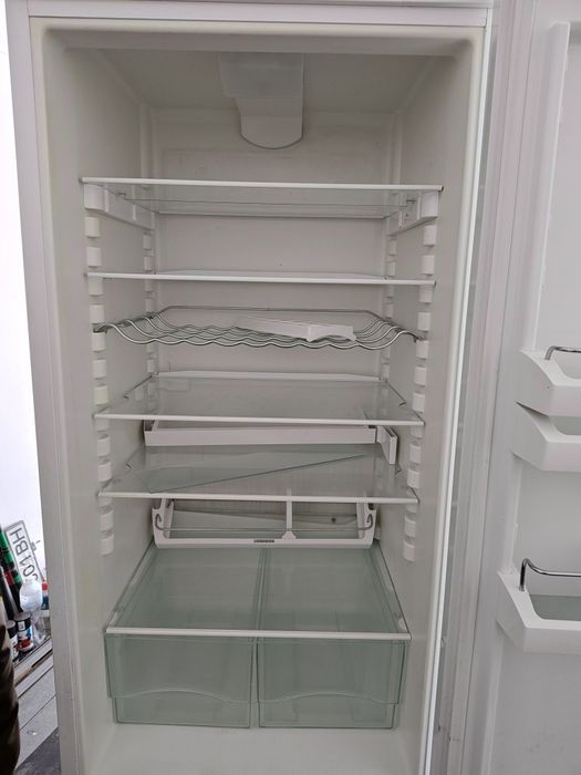 Продам полички холодильника Liebherr