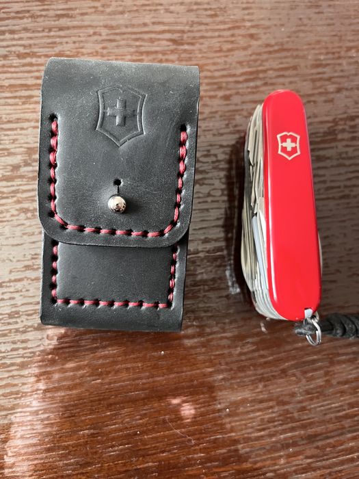 Ніж victorinox swisschamp Новий!