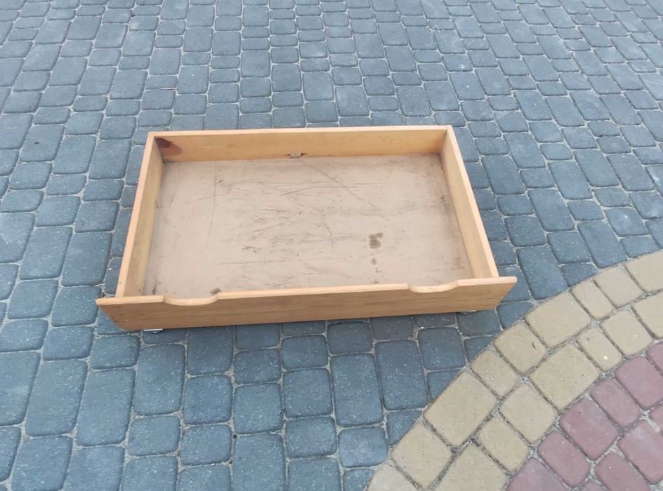Szuflada/ pojemnik pod łóżko na pościel, drewniana, na kółkach,