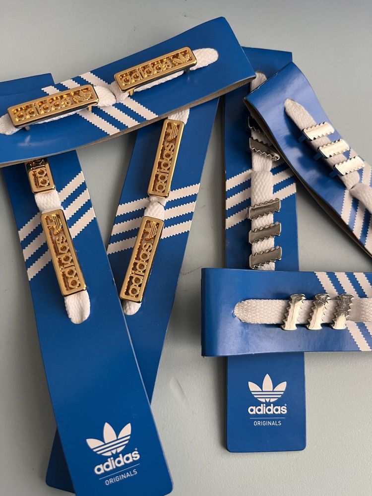 Adereços para cordões adidas originals