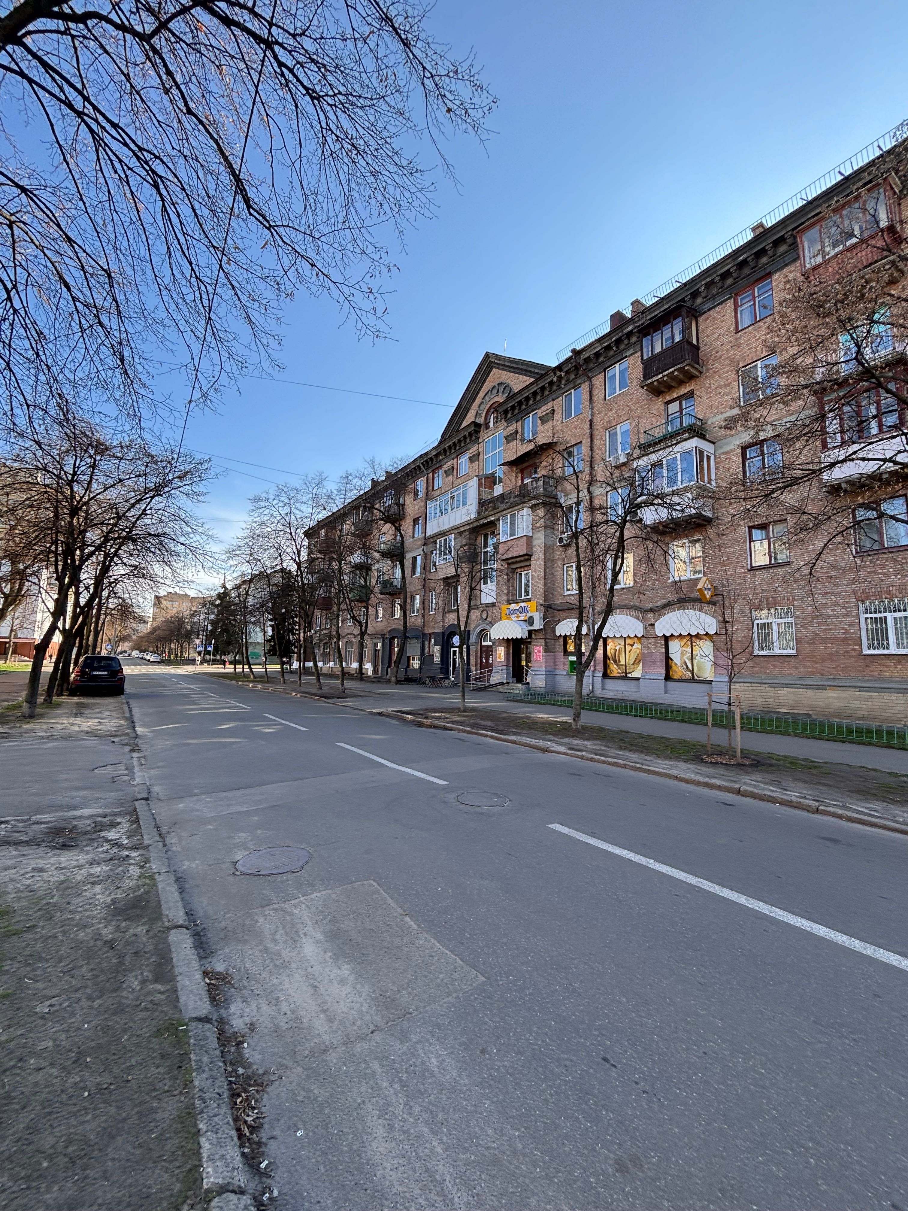 Продам кімнату в комунальній квартирі Дарницький
