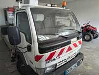Podnosnik  17m  nissan cabstar