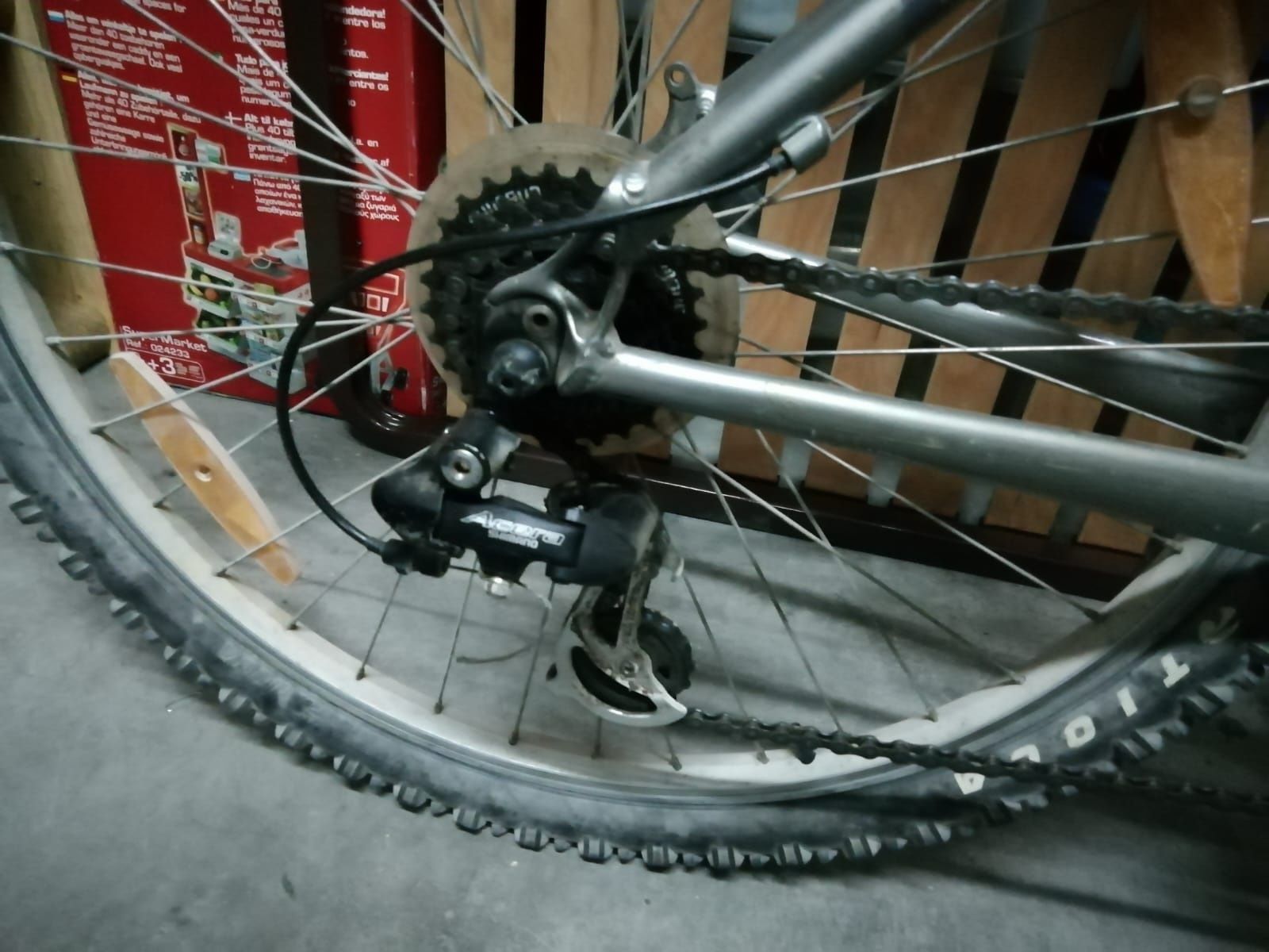 Bicicleta BTT GT avalanche 3.0