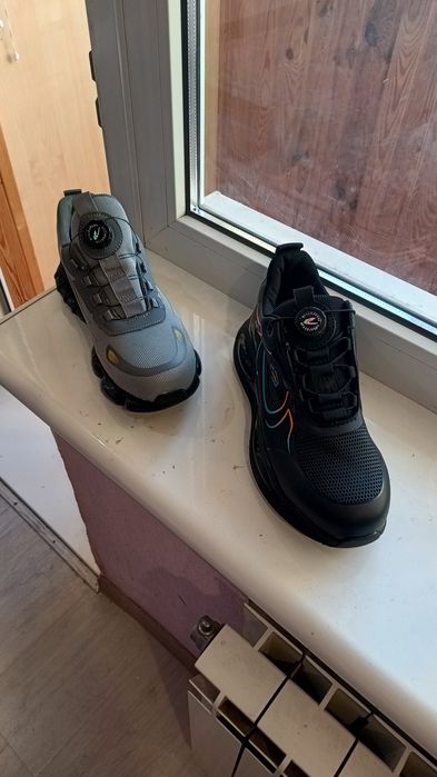 Кросівки для роботи