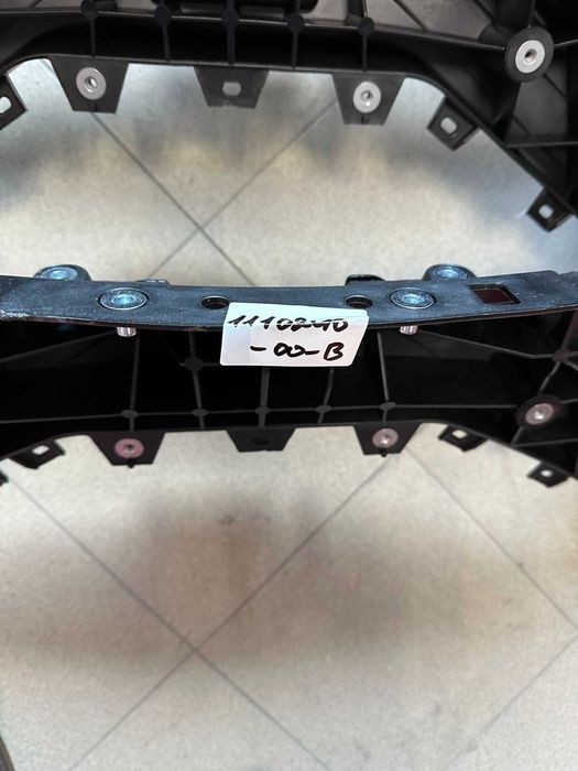 Панель радіаторів,телевізор Tesla M3/MY