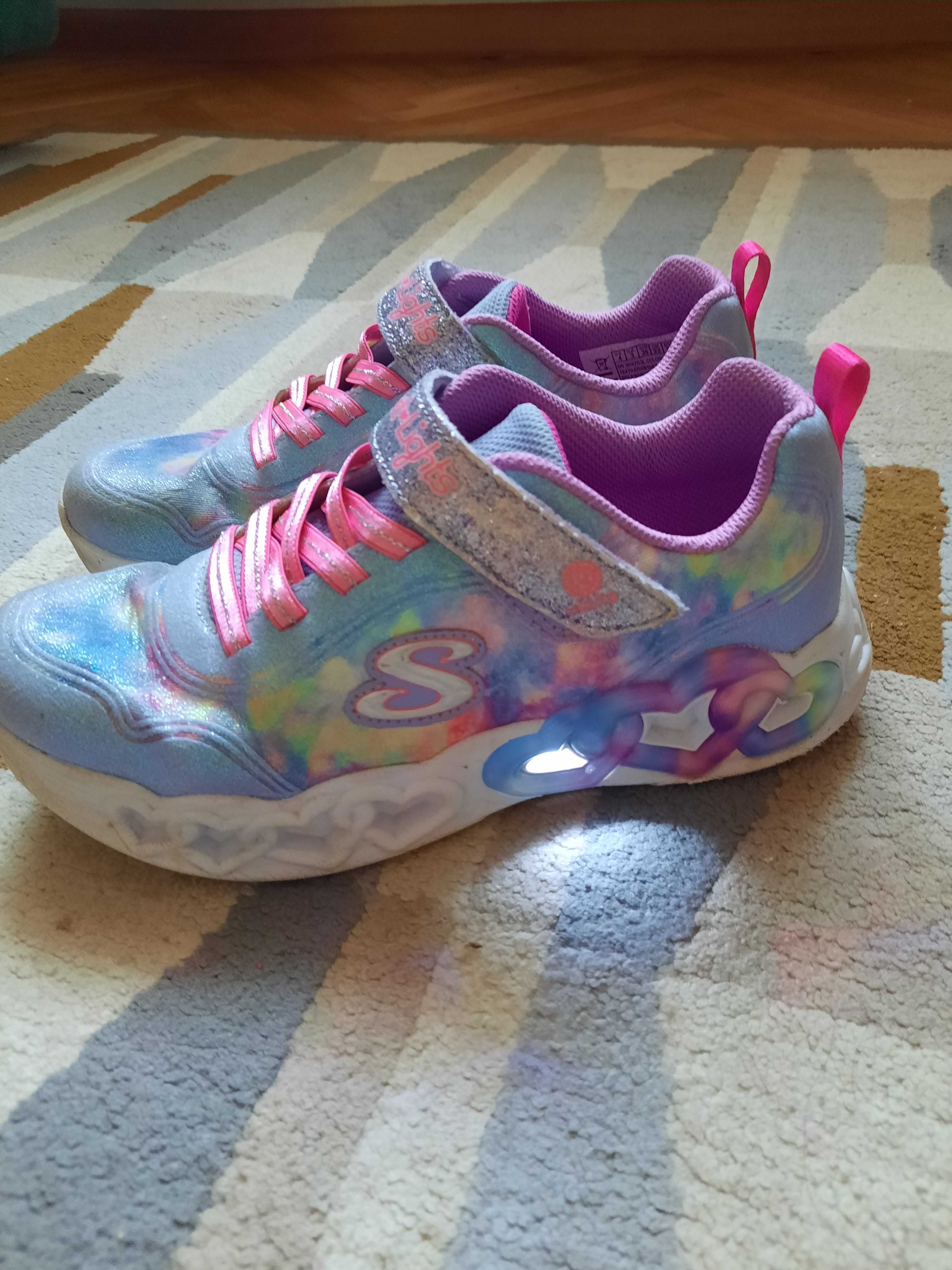 Buty świecące Skechers dla dziewczynki, rozmiar 36 w dobrym stanie