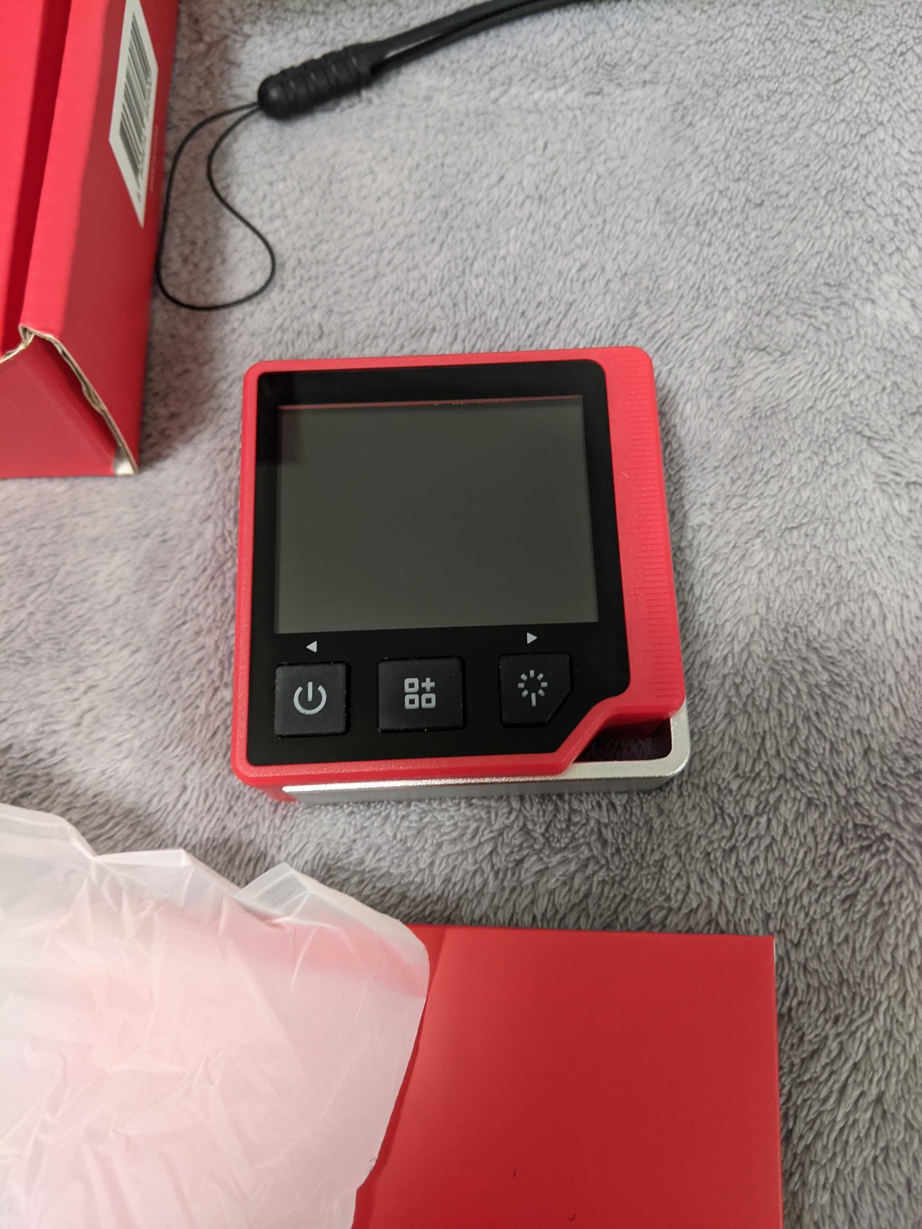 QUBE: 3-in-1 Digital Angle, Level, Distance Meter