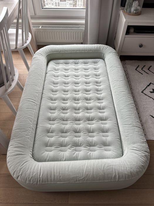 Dmuchane łóżeczko turystyczne Intex