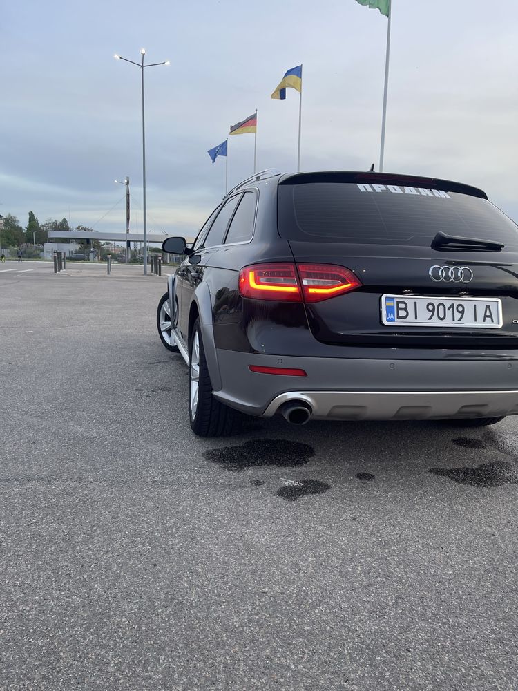 Audi a4 allroad 2012