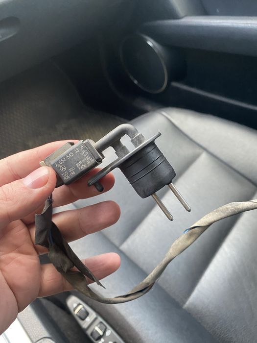 Mercedes C-Class W204 W205 W213 07- Датчик рівня рідини