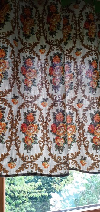 Zasłony krótkie lniane wzór róze i ornamenty styl retro