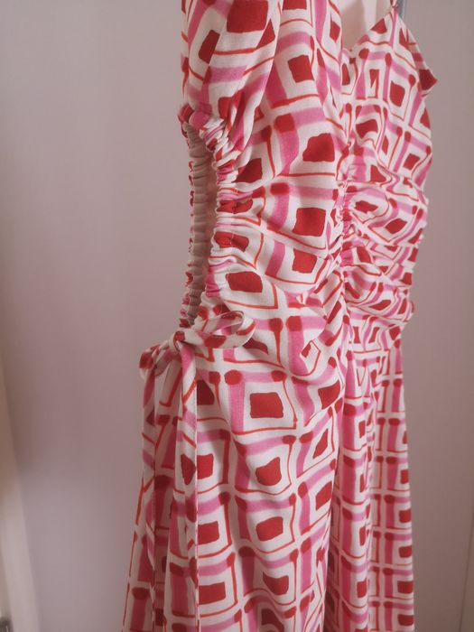 Vestido novo Zara