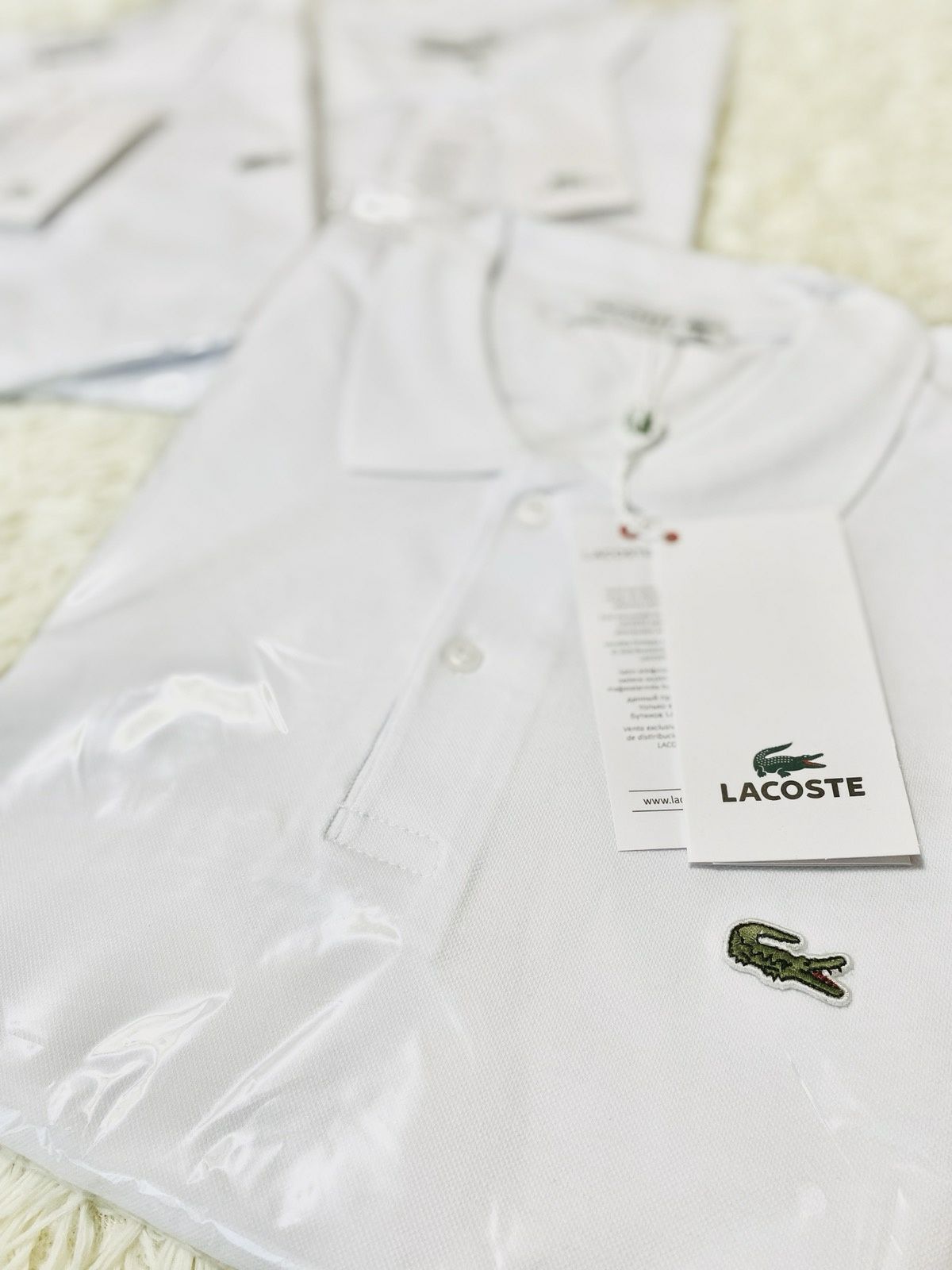 Розпродаж. Футболка Lacoste