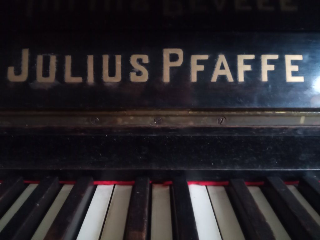 Pianino Julius Pfaffe niemieckie zabytkowe styloweczarne ( fortepian )