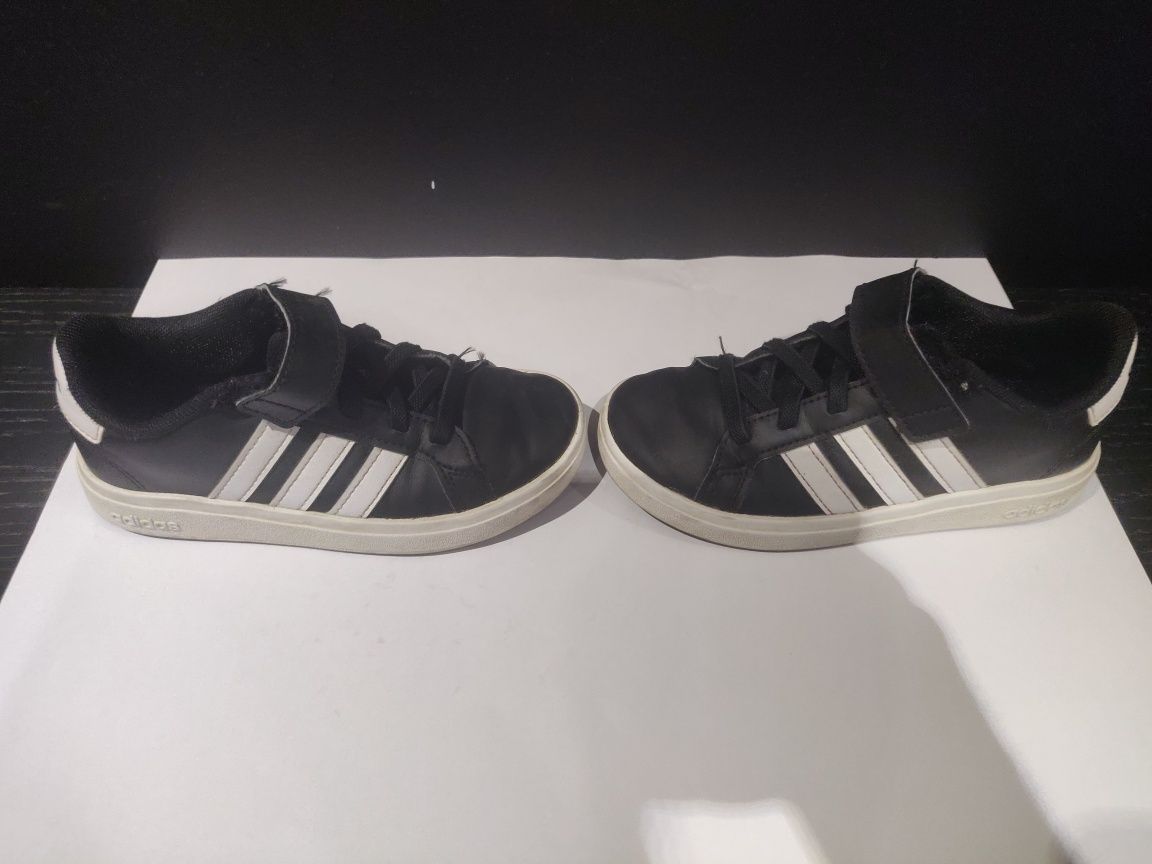 Tênis ADIDAS nr 28