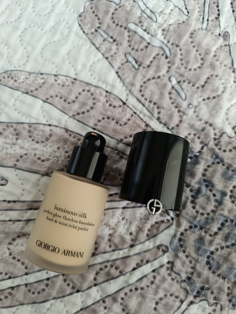 Podkład Armani Luminous Silk kolor 3