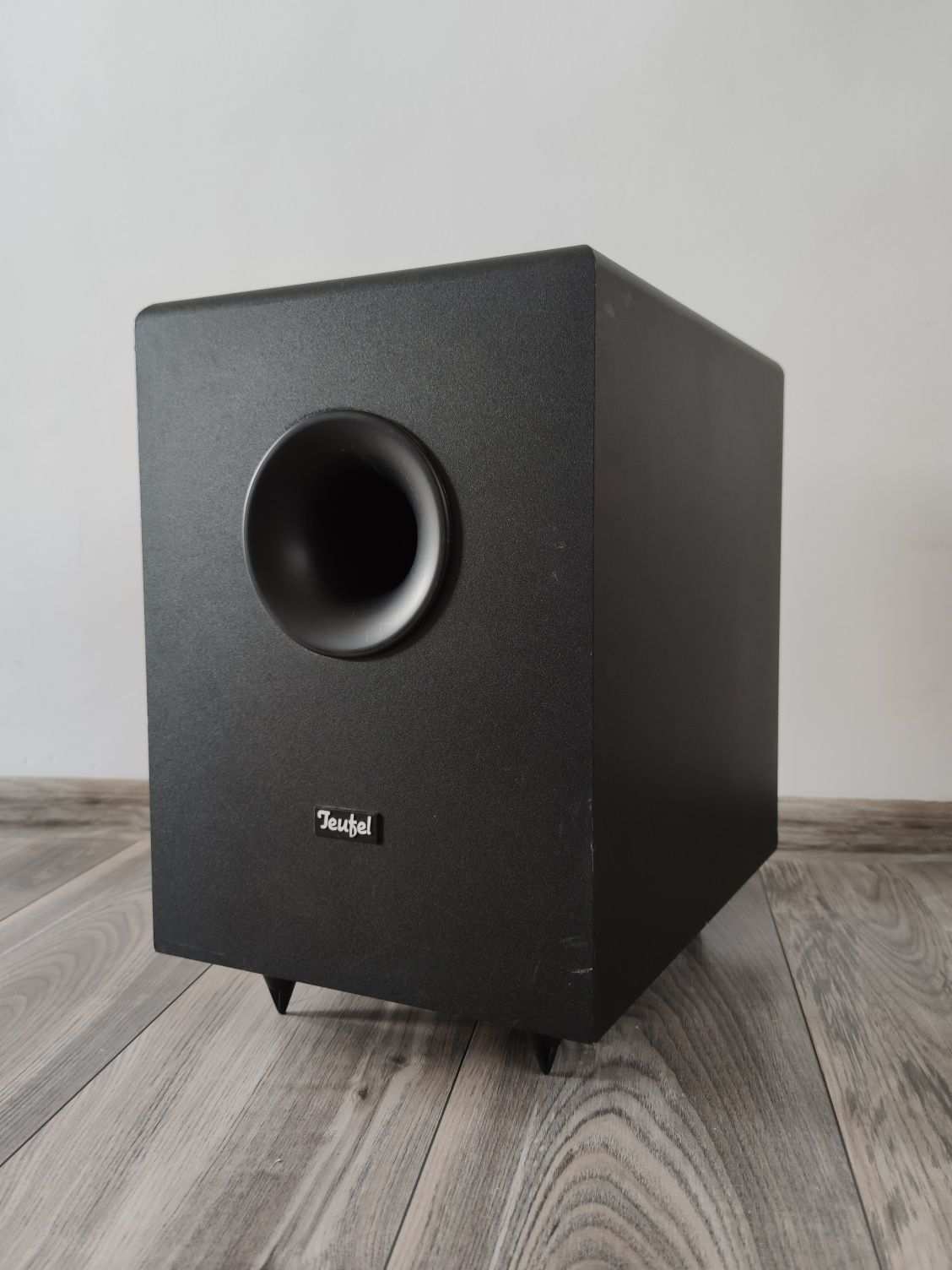 Teufel 210W subwoofer aktywny heimkino crossover mega bas