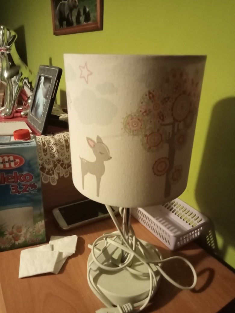 Lampa na biurko dla dzieci