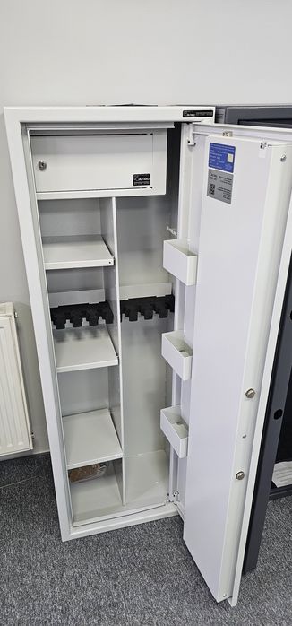 Szafa S1 na BROŃ długą i krótką • 8szt (4+4) • Sejf na amunicję ALTARO