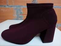 Botins forrados côr bordeaux usados uma vez!