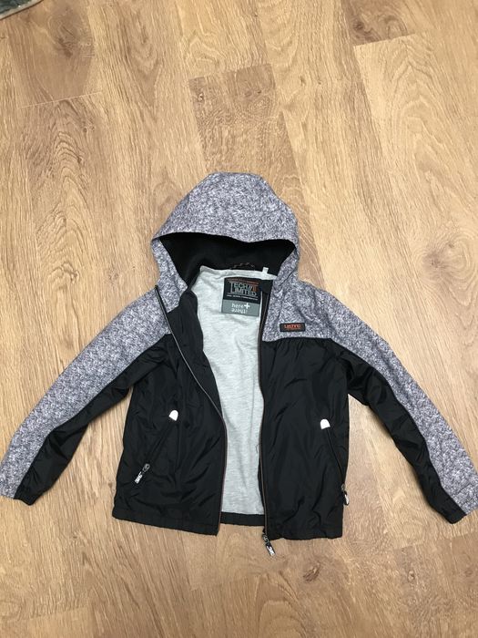 Вітровка на хлопчика 134 см.