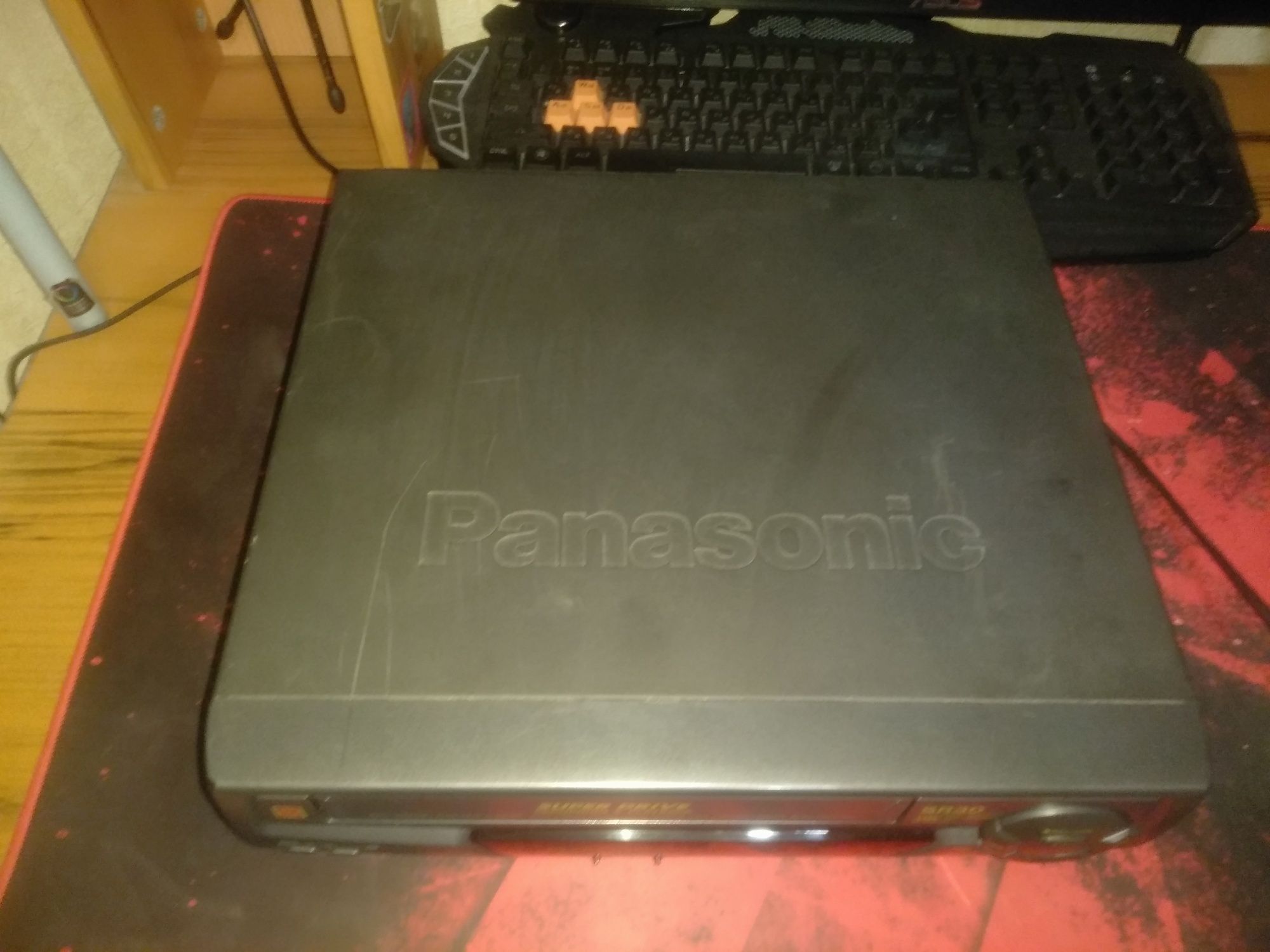 Видеомагнитофон Panasonic sr30