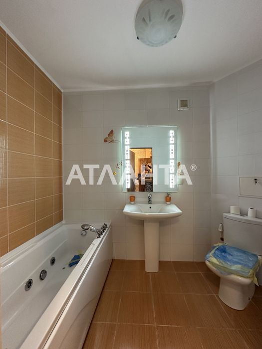 Однокомнатная квартира в кирпичном доме с ремонтом  в ЖК Вернисаж