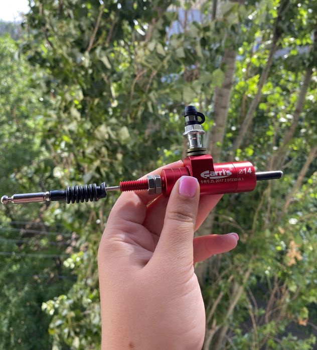 Рабочий цилиндр сцепления на мотоцикл,цилиндр на тормоз гидравлика