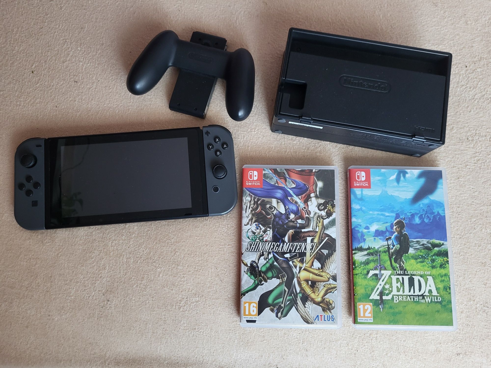 Nintendo switch + zelda + shin megami tensei