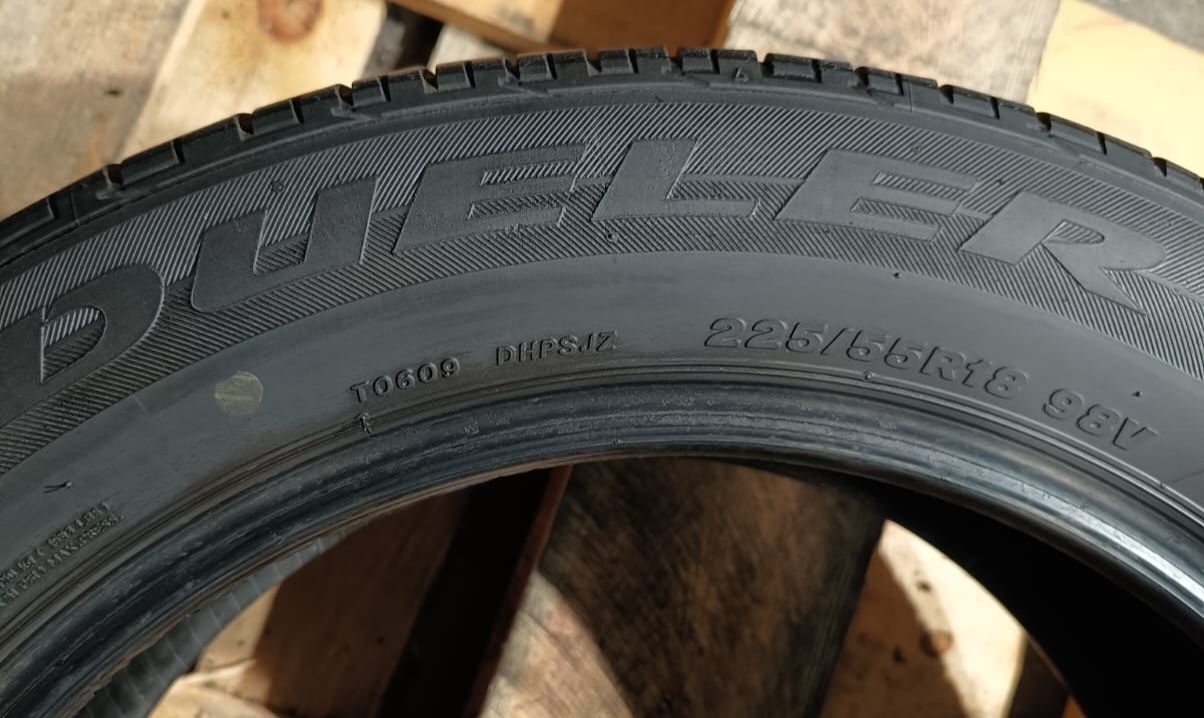 2x Bridgestone Dueler H/P Sport 225/55 R18 98V