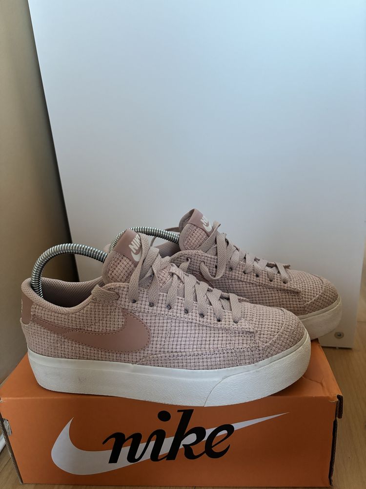 Nike blazer low platform różowe