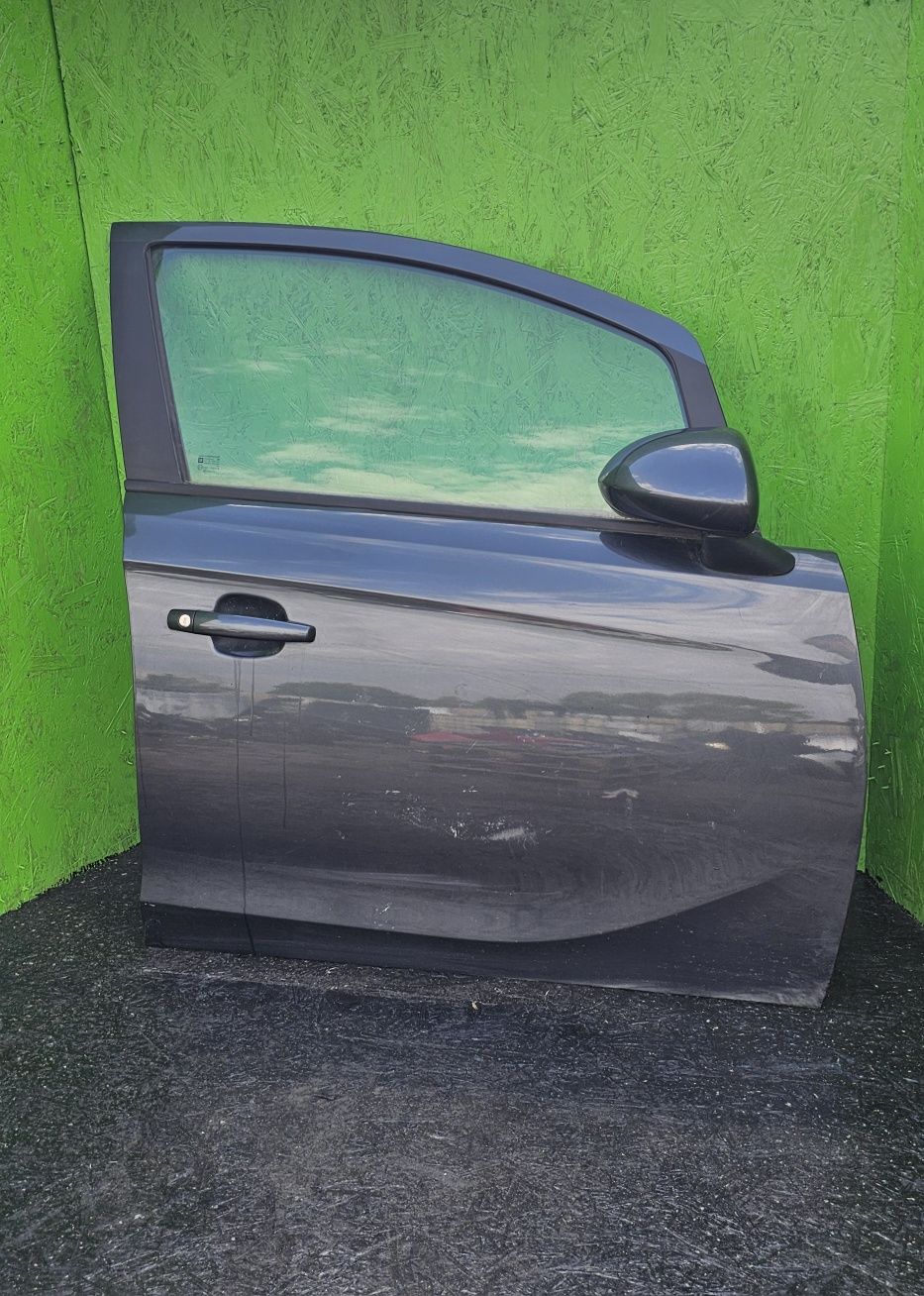 Drzwi prawe przednie Opel corsa E 5D