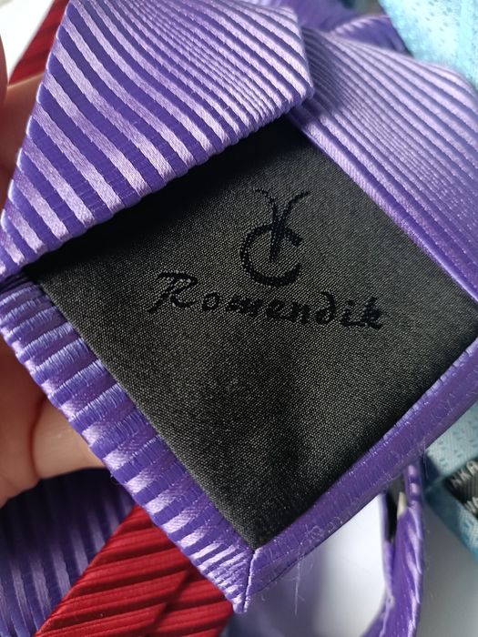 Trzy eleganckie krawaty