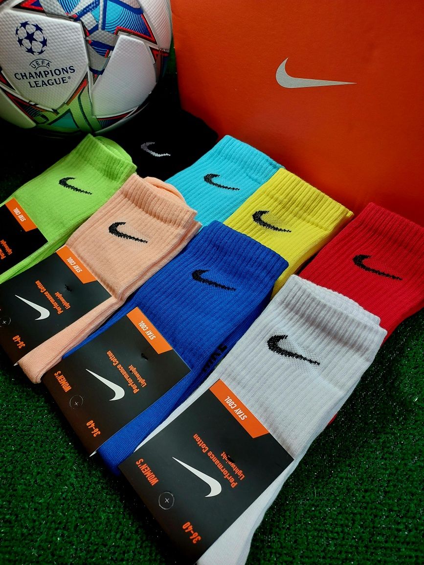 Skarpety Nike długie białe czarne kolorowe 20 par