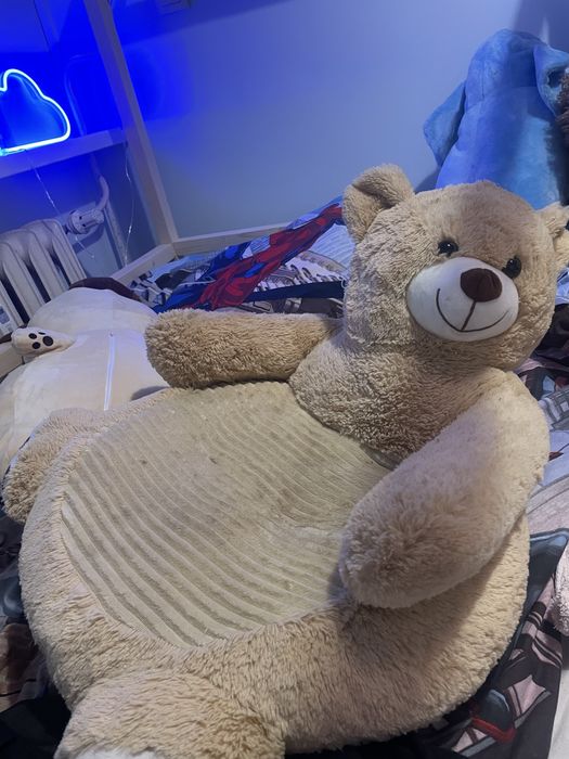 Pluszowy fotelik dla dziecka