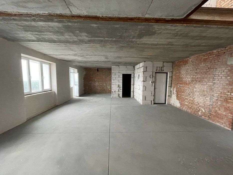 Продаж дворівневої квартири з терасою | с. Білогородка, вул.Саєнка, 11