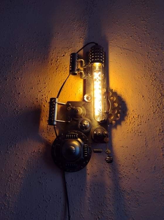 Lampa ręcznie robiona Steampunk