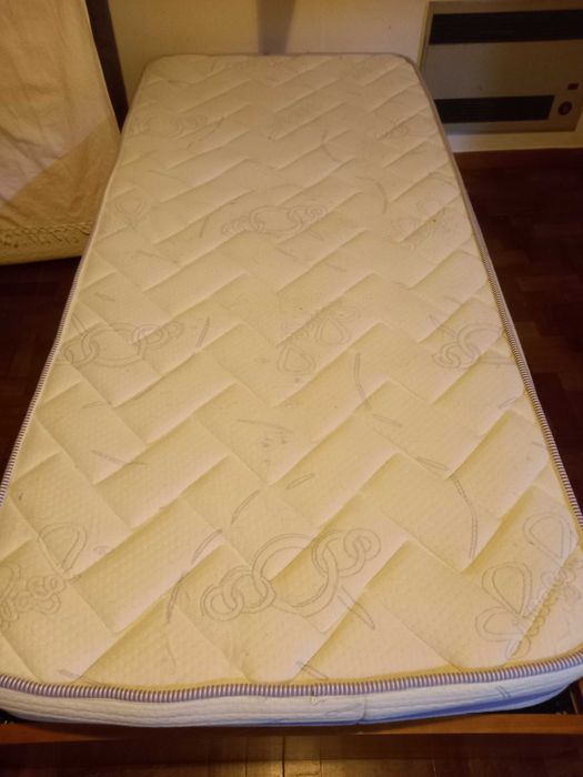 Cama sommier solteiro