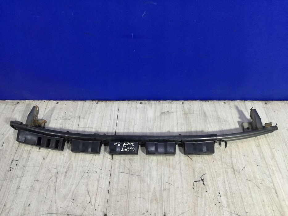 Suzuki Swift MK6 SG 05/10 belka dolna wzmocnienie przód