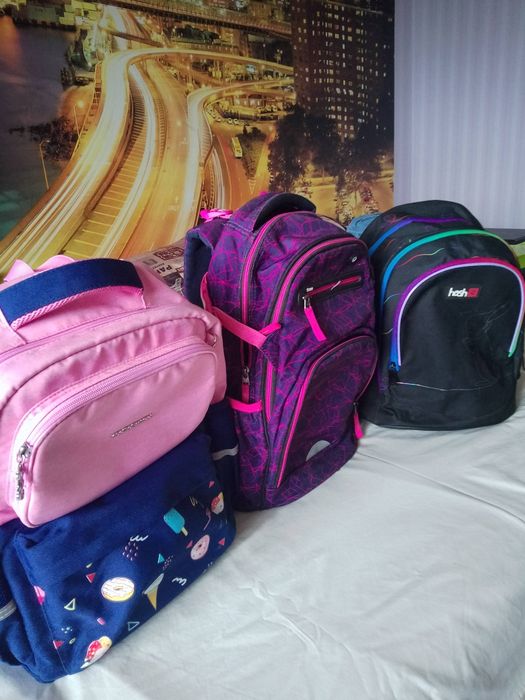 Шкільний рюкзак для дівчини