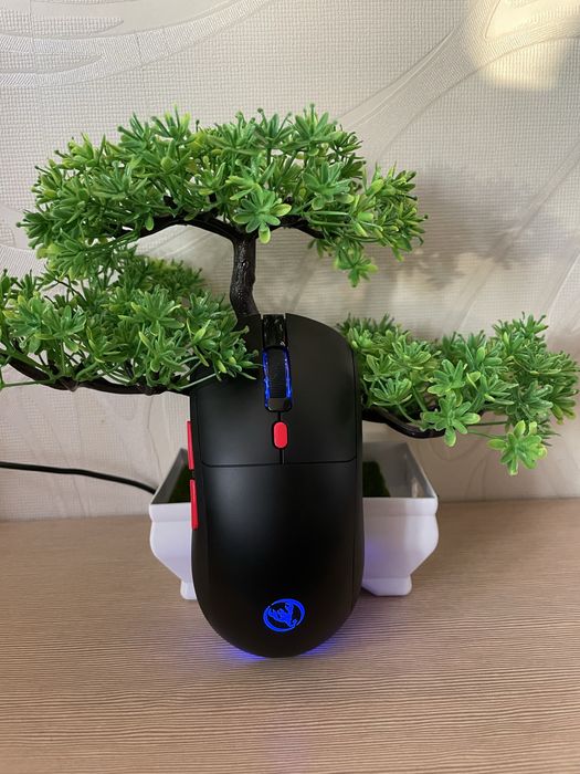 Продаю игровую беспроводную мышку
