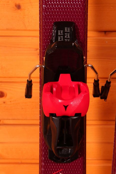 Narty dziecięce Atomic Redster J2 2024, 150 cm, R 13.5, stan BDB !!!
