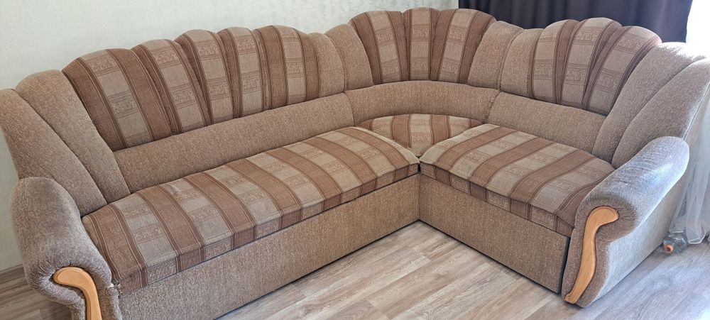 Угловий диван 2500*1800