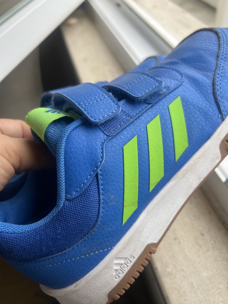 Ténis Adidas Tensaur tamanho 37 (como novos)