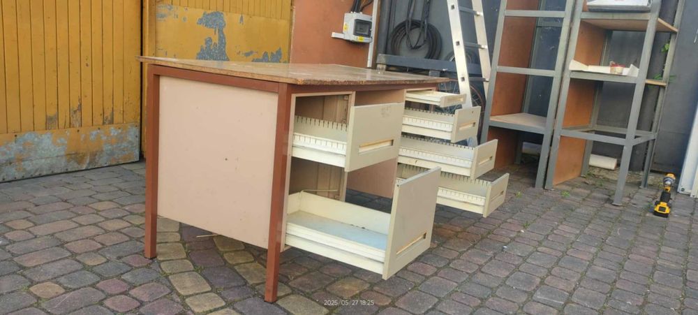 Biurka z czasów PRL warsztatowe