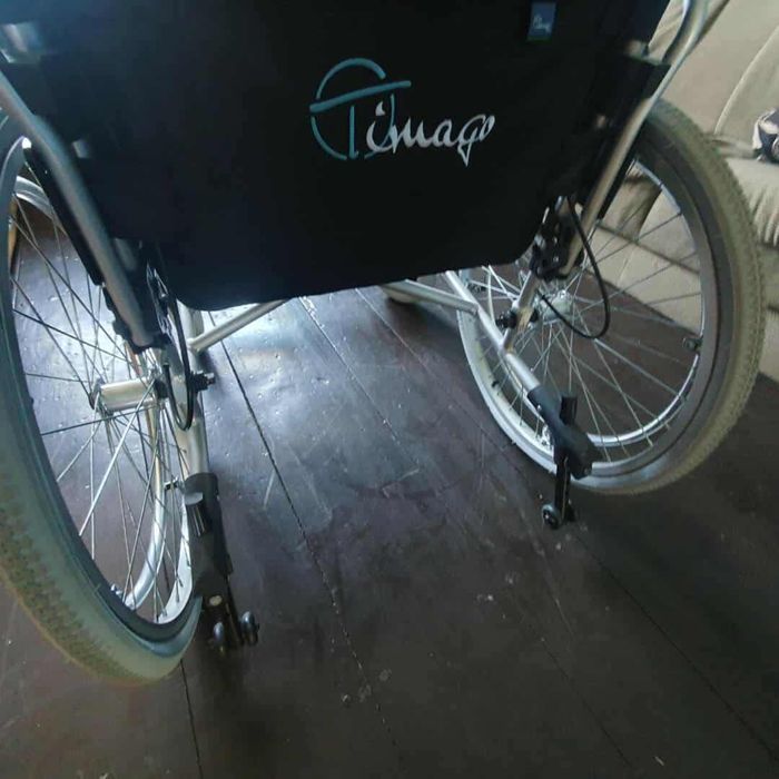 nowy wózek inwalidzki produkcji USA Timago