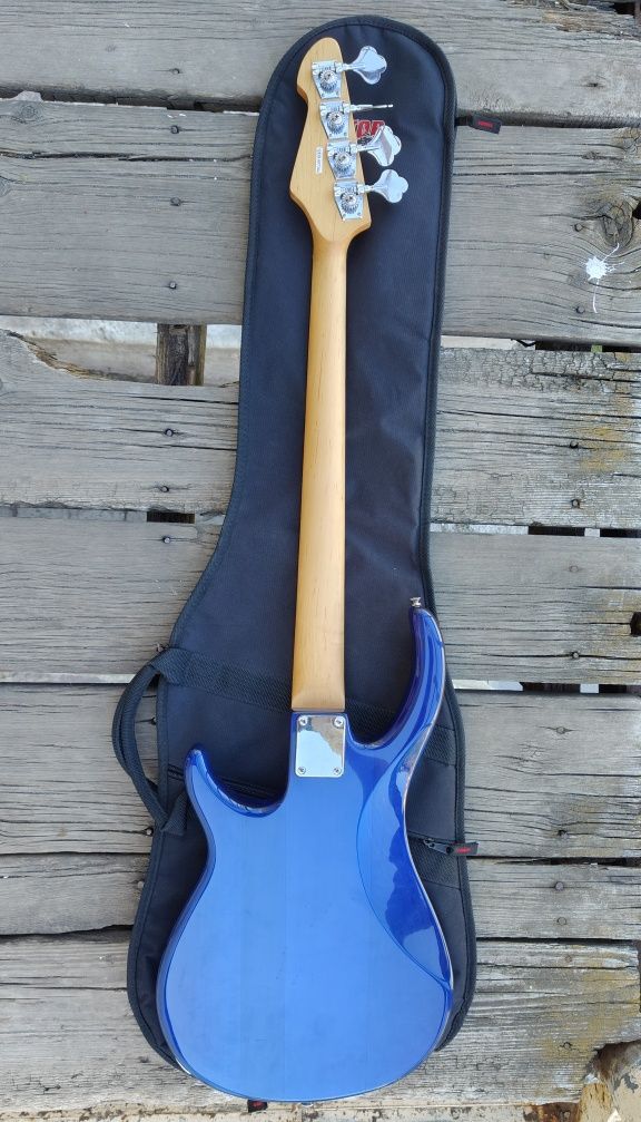 Бас гитара Peavey Milestone III