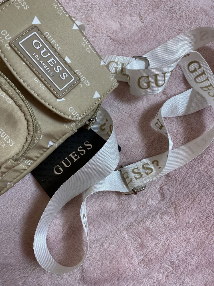 Продам сумочку Guess