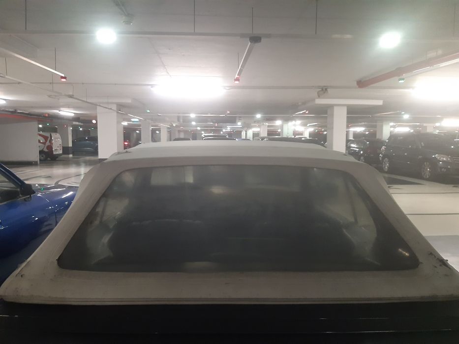 Capota BMW E30 em mau estado